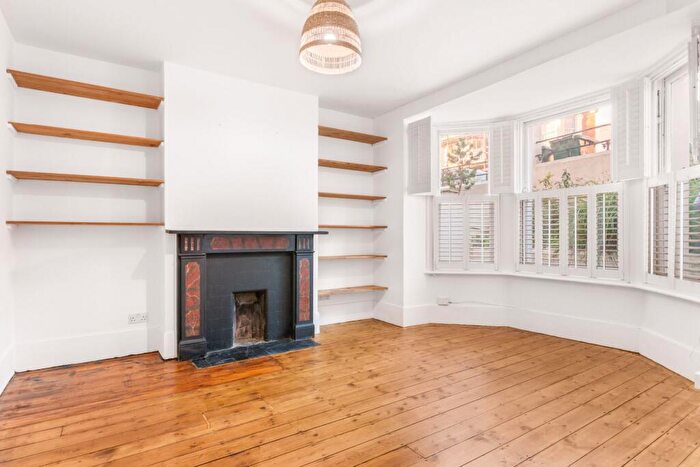 1 Bedroom Apartment To Rent In Grantham Road, Brighton, BN1