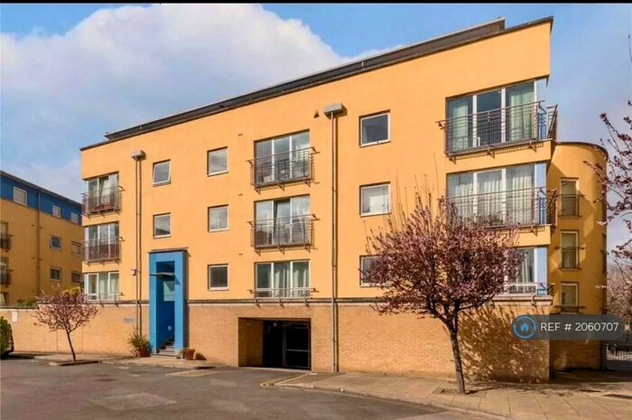 1 Bedroom Flat To Rent In Bogart Court, London, E14