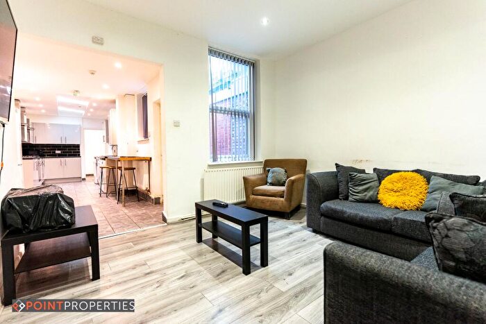 8 Bedroom Terraced House To Rent In Smithdown Road, Liverpool, L15