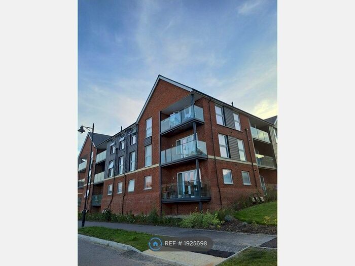 2 Bedroom Flat To Rent In Ackers Drive, Swanscombe, DA10