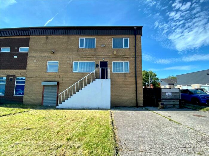 2 Bedroom Apartment To Rent In Flat To Rear Chadderton Reform Club, Middleton Road, Chadderton, Oldham, OL9