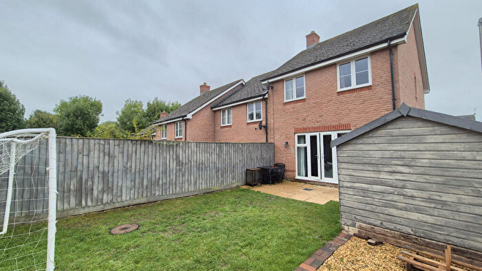 3 Bedroom End Of Terrace House For Sale In Manders Croft., Southam, CV47