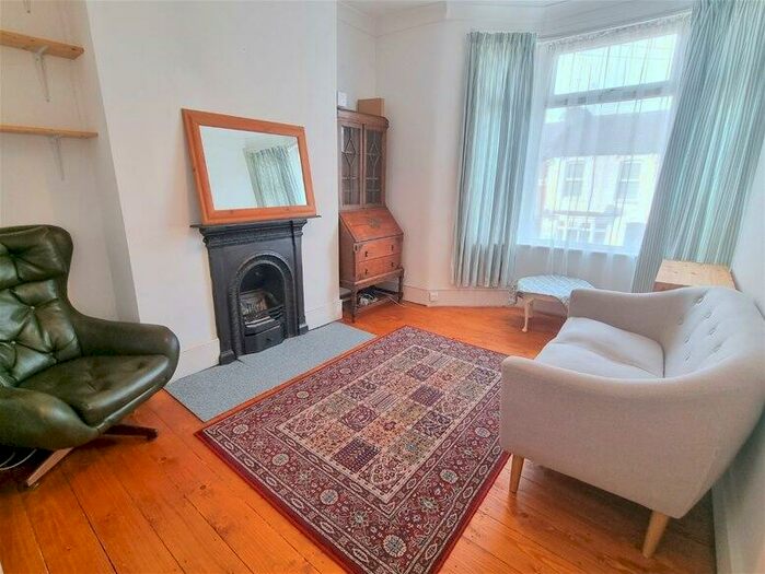 2 Bedroom Flat To Rent In Caistor Park Road, Stratford, E15