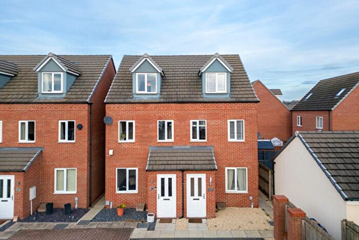 3 Bedroom Semi-Detached House For Sale In Stayers Road, Bessacarr, Doncaster, South Yorkshire, DN4