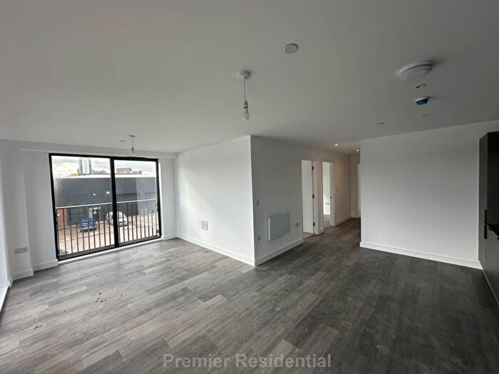 3 Bedroom Apartment To Rent In Ordsall Lane, Salford, M5