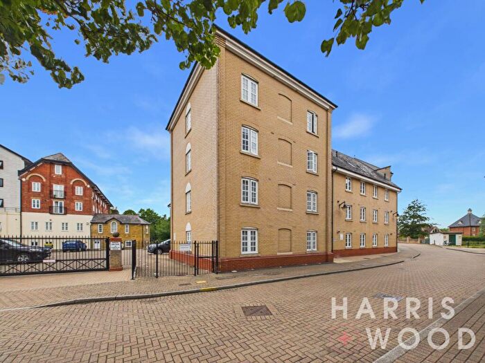 2 Bedroom Apartment For Sale In Grosvenor Place, Colchester, Essex, CO1