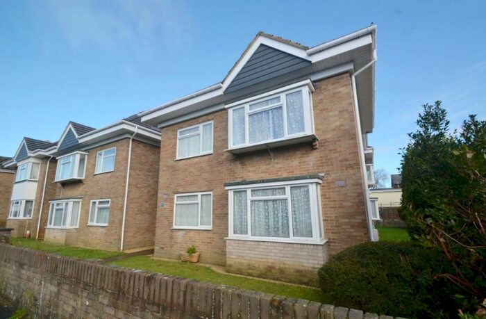 1 Bedroom Flat To Rent In Parkstone, BH12
