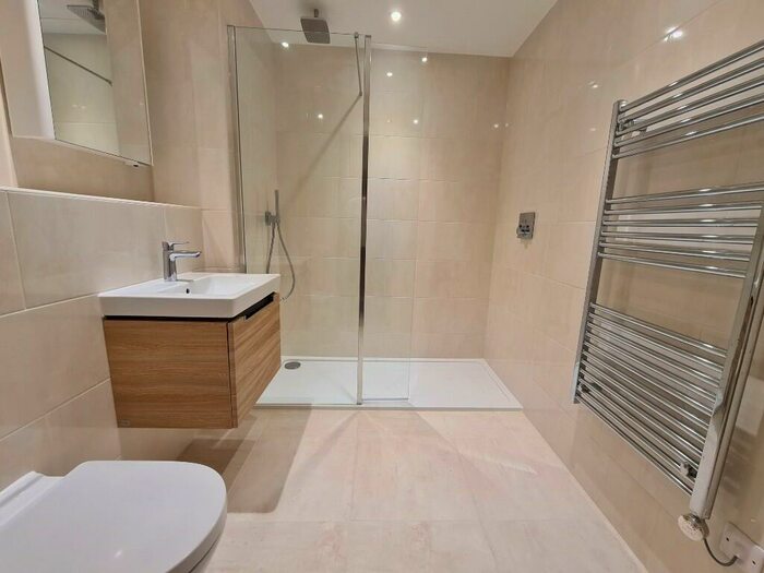 2 Bedroom Retirement Property For Sale In Wiltshire Road, Wokingham