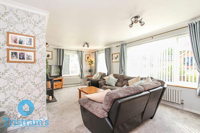 2 Bedroom Detached Bungalow For Sale In Heather Rise, Beeston, NG9