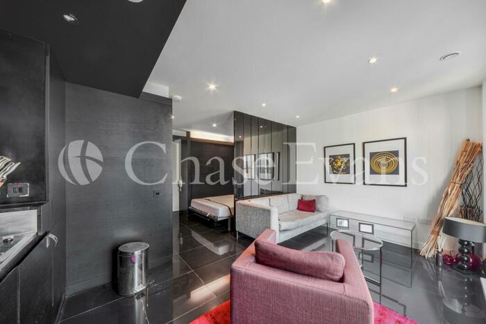 Studio To Rent In West Tower, Pan Peninsula, Canary Wharf, E14