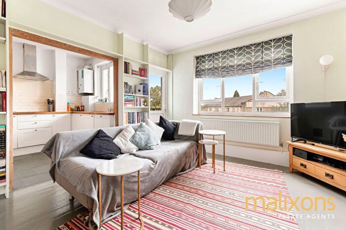 3 Bedroom Flat For Sale In Tulse Hill, Greenleaf Close Tulse Hill, SW2