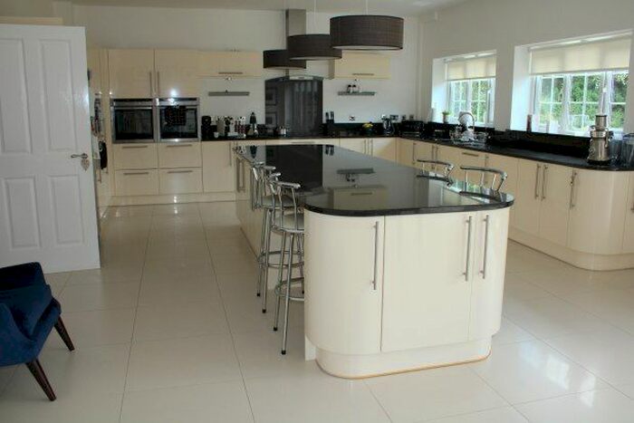 6 Bedroom Detached House To Rent In Far Moss Road, Liverpool, L23