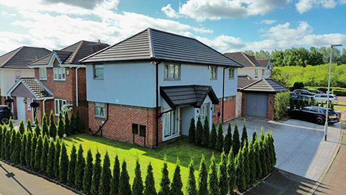 4 Bedroom Detached House For Sale In Nottingham Close, Woolston, WA1