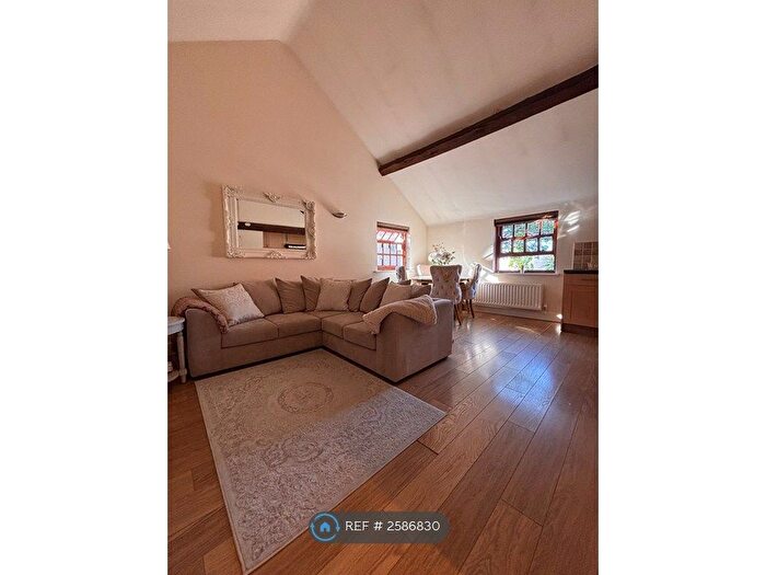 2 Bedroom Flat To Rent In Drury Lane, Rugby, CV21