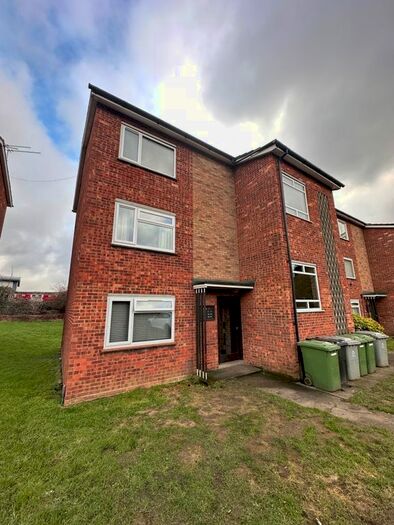 1 Bedroom Flat To Rent In Lilian Close, Norwich, NR6