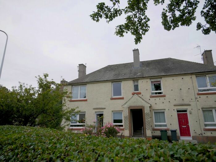 2 Bedroom Flat To Rent In Whitson Road, Balgreen, Edinburgh EH11