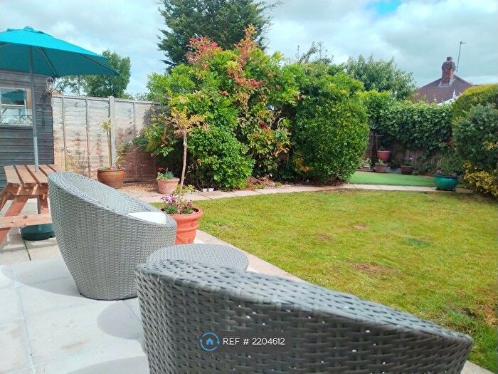 2 Bedroom Bungalow To Rent In Riverview Road, Epsom, KT19