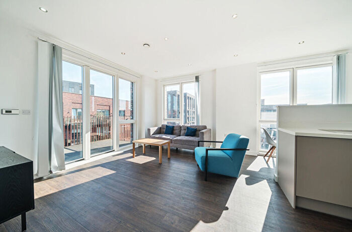 2 Bedroom Apartment To Rent In Shackleton Way, London, E16