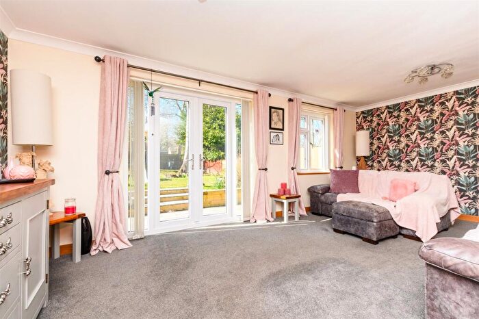 3 Bedroom Detached Bungalow For Sale In The Gallops, Vigo, Kent, DA13