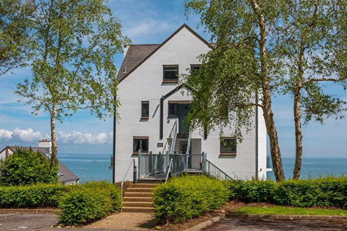 2 Bedroom Duplex For Sale In Pier Road, Seaview, PO34