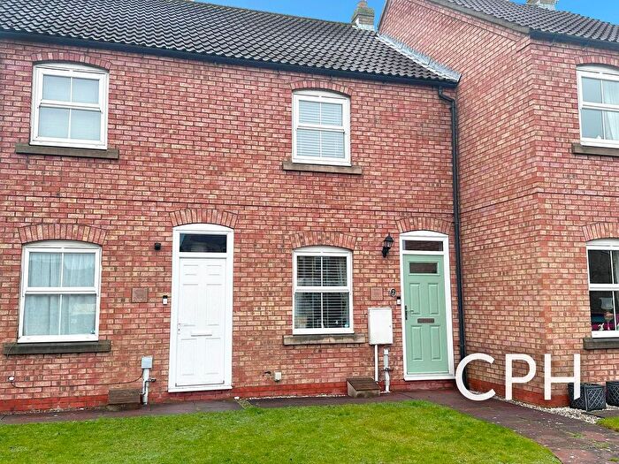 2 Bedroom Terraced House For Sale In Robin Place, Scarborough, YO12