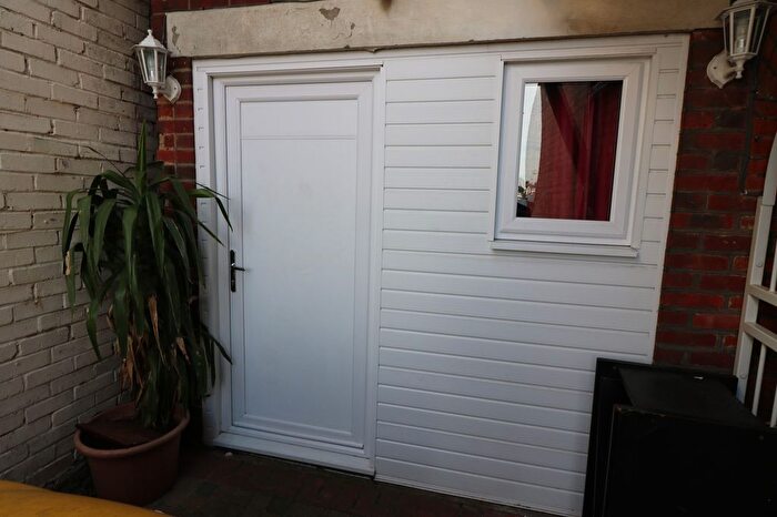 1 Bedroom Studio To Rent In Philip Avenue, Romford, Essex, RM7