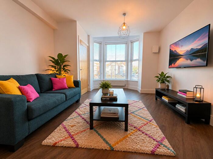1 Bedroom Apartment To Rent In Flat, Loughborough Road, West Bridgford, Nottingham, NG2