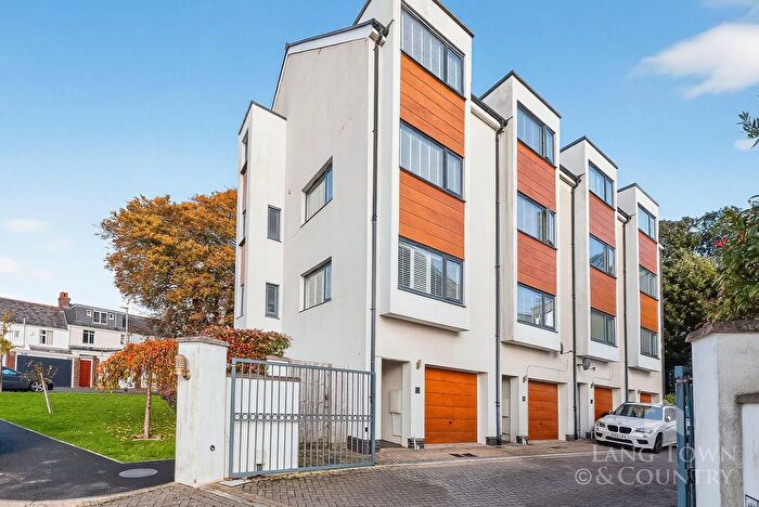 4 Bedroom End Terrace House For Sale In Verden Close, Peverell, Plymouth, PL3