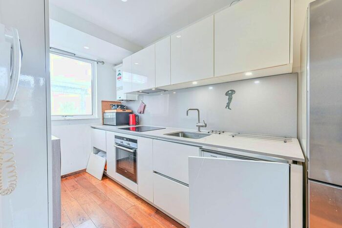 2 Bedroom Maisonette To Rent In London, Victoria, London, SW1V