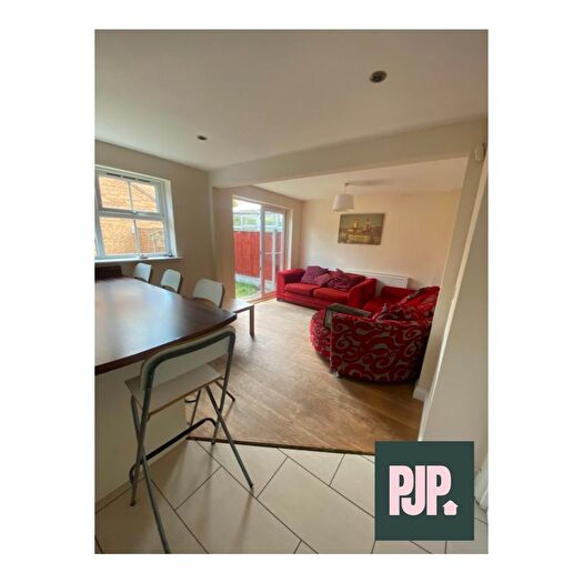 6 Bedroom Semi-Detached House To Rent In Jellicoe Avenue, Bristol, BS16