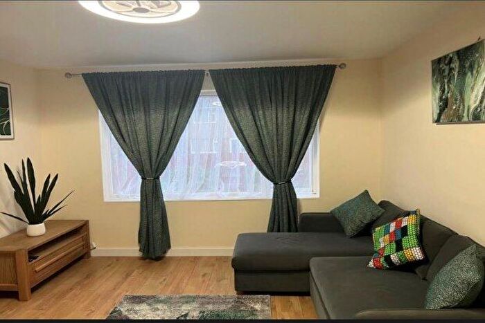 2 Bedroom Flat To Rent In Clarkebourne Drive, Grays, RM17