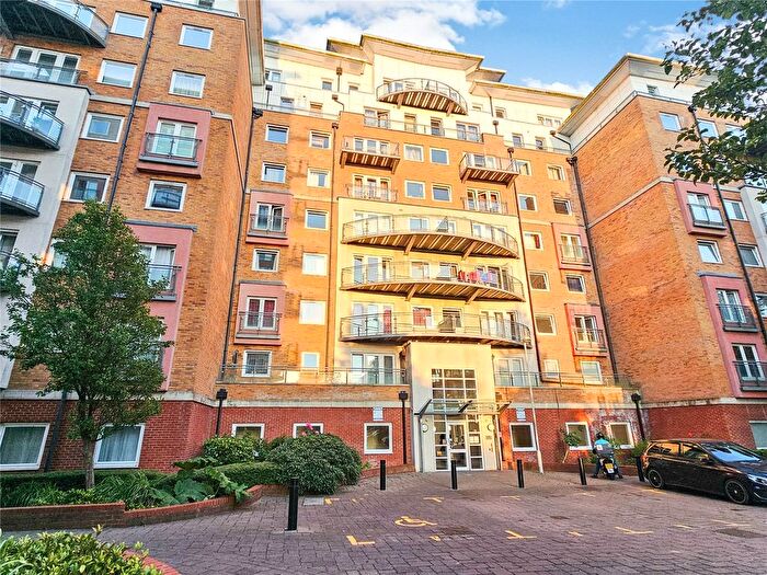 2 Bedroom Flat To Rent In Winterthur Way, Basingstoke, Hampshire, RG21
