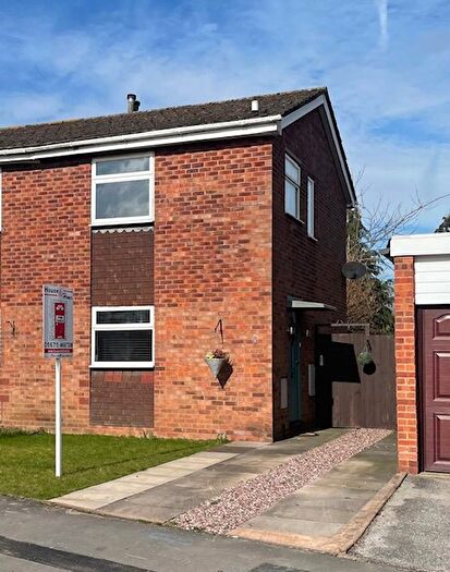 2 Bedroom Semi Detached House For Sale In Chestnut Close, Kingsbury, West Midlands, B78