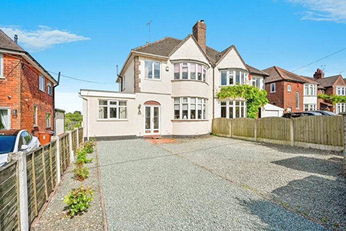 4 Bedroom Semi-Detached House For Sale In Thorneyfields Lane, Stafford, ST17