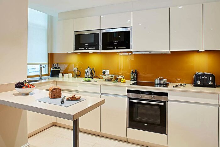 2 Bedroom Flat To Rent In Bow Lane, Bank, London, EC4M