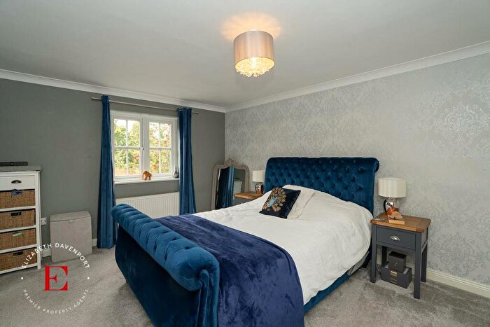 5 Bedroom Detached House For Sale In Fennyland Lane, Kenilworth, CV8