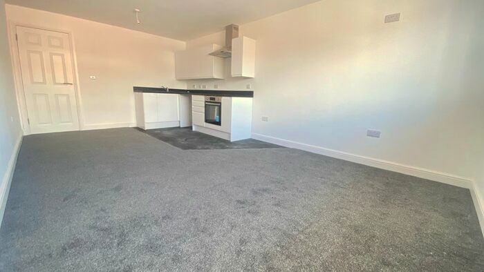 2 Bedroom Flat To Rent In Willow Avenue, Wolverhampton, WV11
