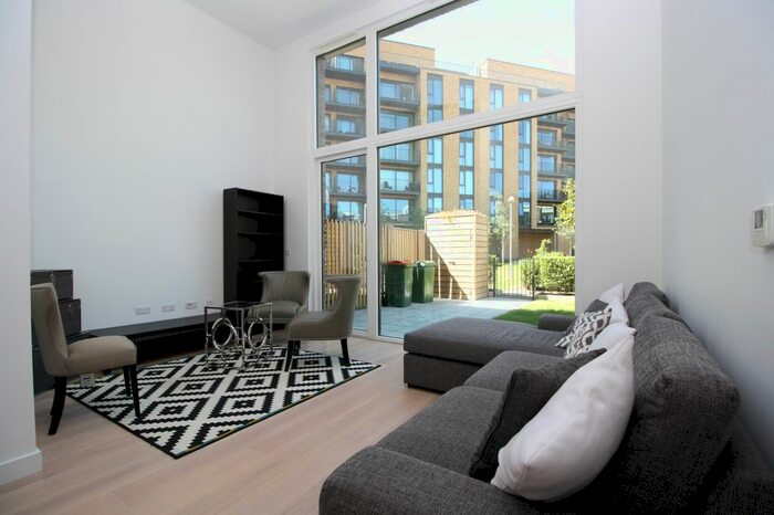 4 Bedroom Flat To Rent In Royal Wharf, Rope Terrace, Royal Docks, E16