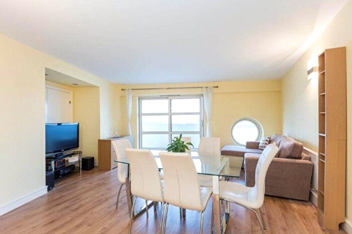 2 Bedroom Flat To Rent In Westferry Road, London, E14