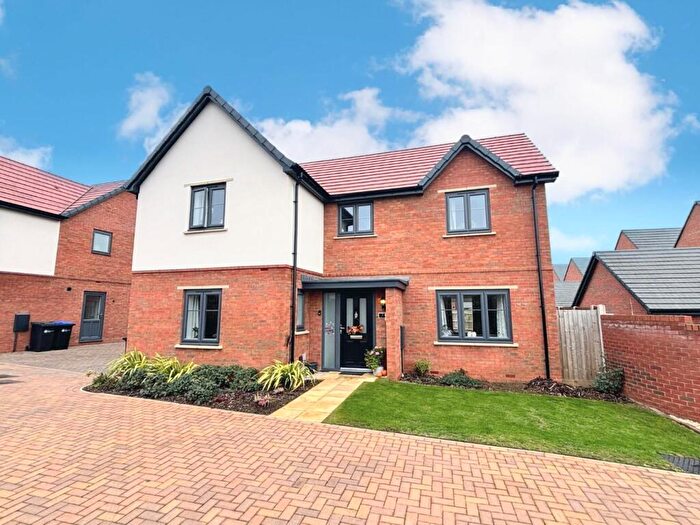 4 Bedroom Detached House For Sale In Silver Birch Road, Wootton, Northampton, NN4