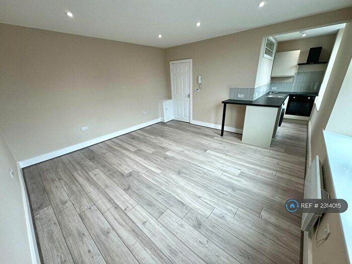 Studio To Rent In Oxford Street, Guiseley, Leeds, LS20