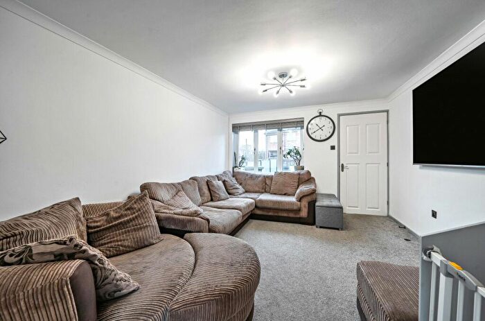 3 Bedroom Terraced House For Sale In Ludlow Road, Kidderminster, Worcestershire, DY10