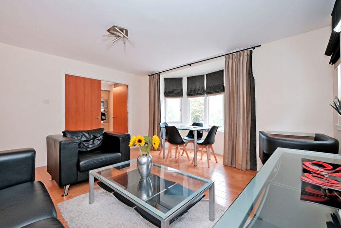 2 Bedroom Flat For Sale In D Anderson Drive, The West End, Aberdeen, AB15