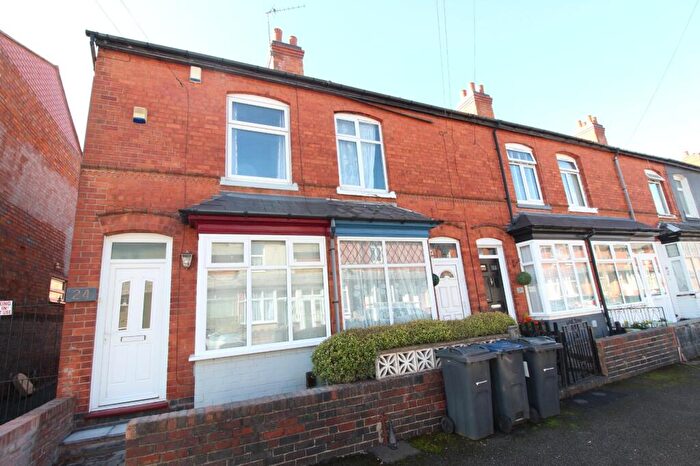 2 Bedroom End Of Terrace House For Sale In Wroxton Road, Birmingham, B26