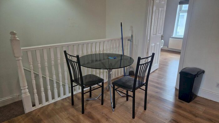 Studio To Rent In Forest Gate, London, E7