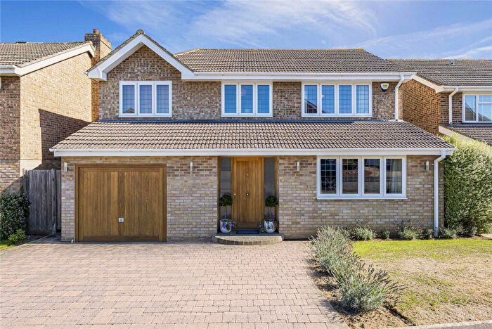 4 Bedroom Detached House For Sale In Archer Way, Swanley, Kent, BR8