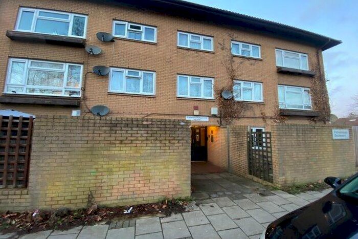 1 Bedroom Flat To Rent In Fishermead, Milton Keynes, MK6