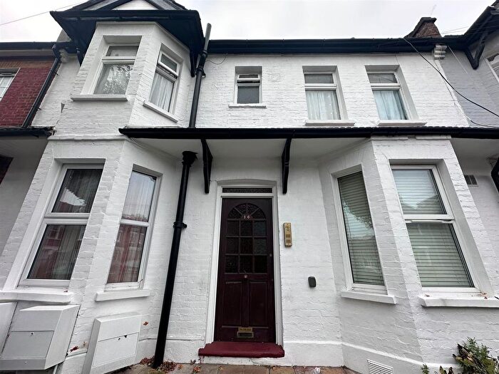 1 Bedroom Flat To Rent In Terront Road, London, N15