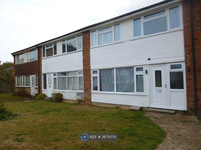 3 Bedroom Terraced House To Rent In Russell Close, Kensworth, LU6
