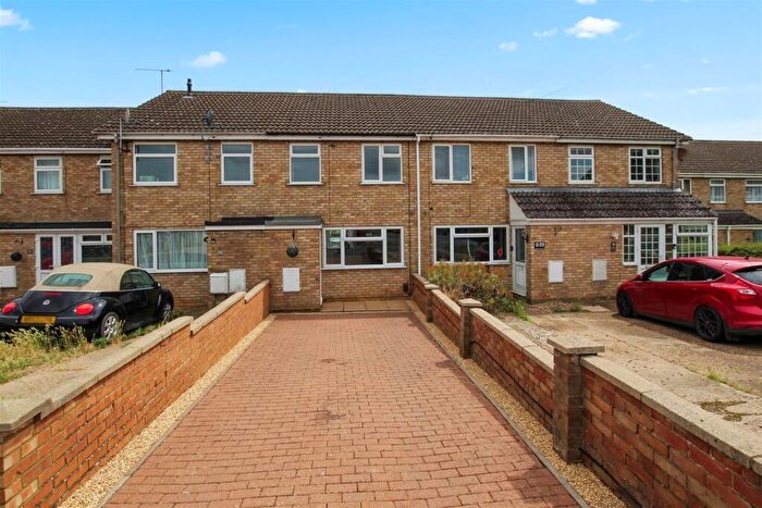 3 Bedroom Terraced House For Sale In Norman Way, Irchester, NN29